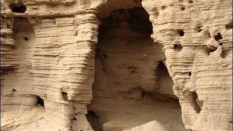 سوره کهف با ترجمه صوتی انگلیسی - مشاری العفاسی (مشاری رشید)