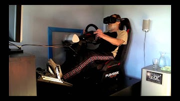 John in LFS on the oculus Rift DK2