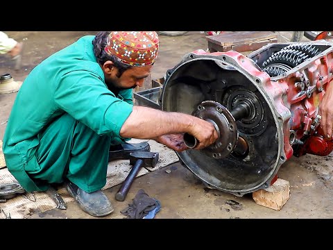 Huge Excavator Gearbox Repairing 😲 The Indigenous Technique