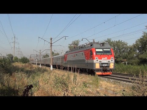 Электровоз ЭП1М-756 с