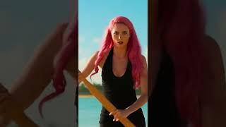 Will The Woman Manage To Escape From The Crocodile? 여자가 악어에게서 도망칠 수 있을까?女性はワニから逃げられる