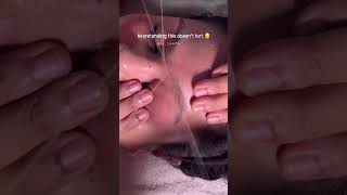 ASMR - Why does this hurt and satisfy me at the same time? #eyebrowsthreading