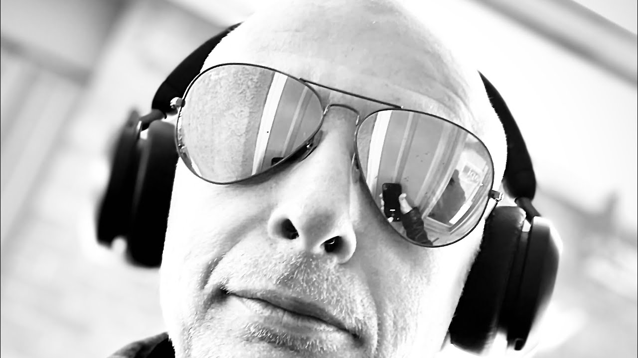 DJ ApexPaws is live, emotions raw