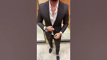 لو بتلبس بدل أهم ٣ ألوان لازم يكونوا عندك 