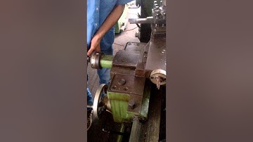 Thực tập Tiện Cơ Bản: Gá phôi trên mâm cặp 3 vấu