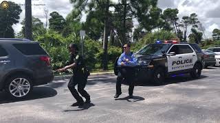 Officer kickingstallionsims and records tech suyono take on the
#thegitupchallenge #blancobrown #thegitup #fridayvibes
#boyntonbeachpolice #bbpd #happyfriday