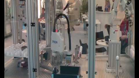 Epson Spider RS4-551S, RS3-351S, ProSix C3-601S, Scara G3-S51S und G6-553P in IP65.avi