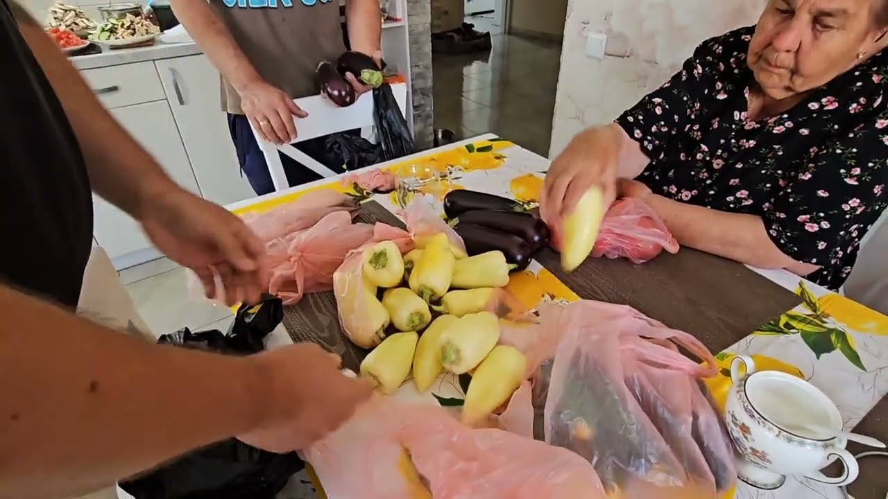 Приехали К Папе ! Купили Продукты ! Плита Не Работает ! Пришлось Кушать Колбасу 