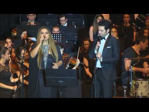 Jülide Özçelik &