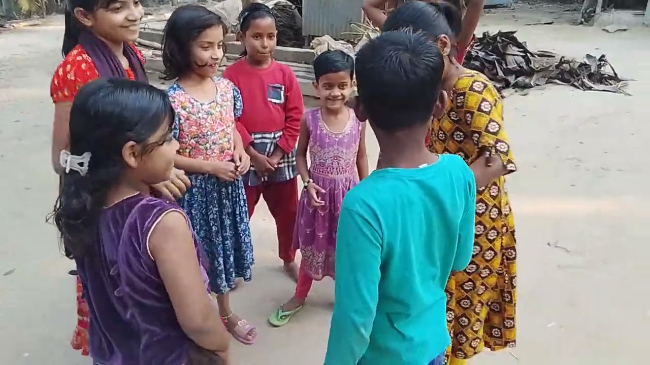 হাসি দৌড় আর দুরন্তপনা -এই তো আমাদের শৈশব আর একটু পানা চাইলে এটাও পারো উঠোনজুড়ে দুরন্ত হাসি❤️#trendin