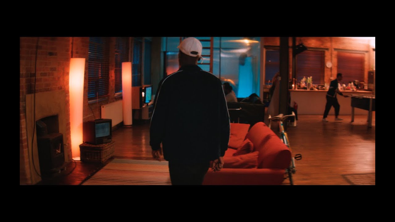 BAD WITH PHONES - Needles (Official Music Video) adlı videoyu YouTube'da izle BAD WITH PHONES - Needles (Official Music Video) adlı videoyu YouTube'da izle
