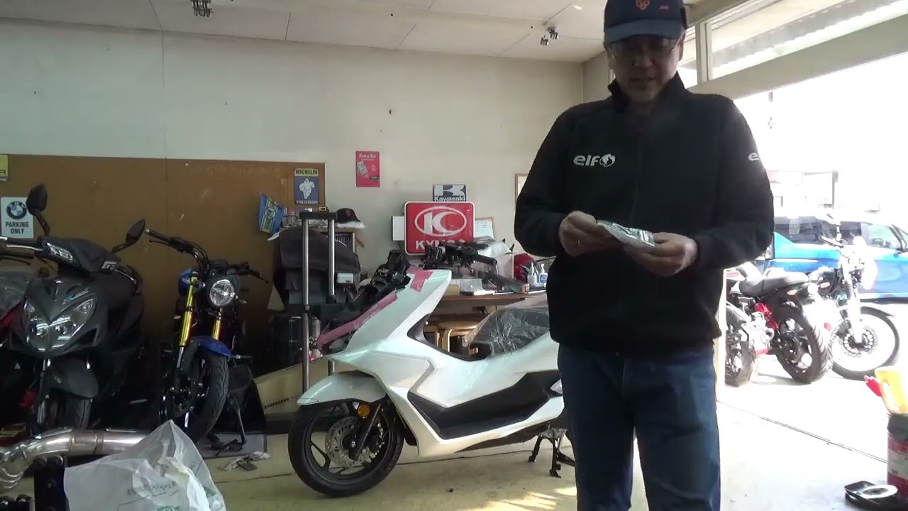 PCX pre-delivery inspection, including lever replacement. - YouTube