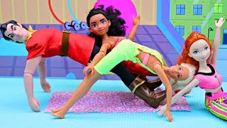 Barbie teaches the beauty and beast gaston, disney moana, princess
merida mother gothel in a hysterical yoga dance class. gaston has to
fart a...