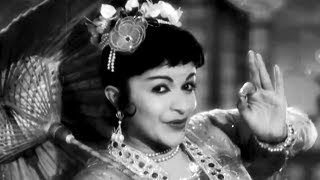 Ding Dong Ding Dong - Geeta Dutt | Grahasti | Bollywood Movies | Dance Song 