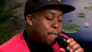 mda-performs-in-studio