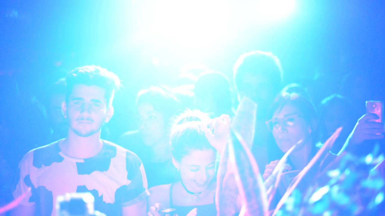 Akufen playing "Paul Johnson - Get On My Camel" @ RIOT   Córdoba, Argentina