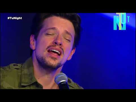 Lasso canta EN