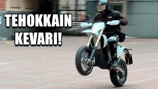 Katulaillinen Stark Varg Ex Supermoto Testissä Ft. Biketeam Vantaa