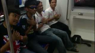 MHI shollu ala muhammad cover dalam train.mp4