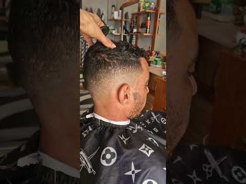 العمل ينهك الجسد لكنه يحيي الروح أما الفراغ فلا ي بقي للروح ولا للجسد معنى ي حارب من أجله