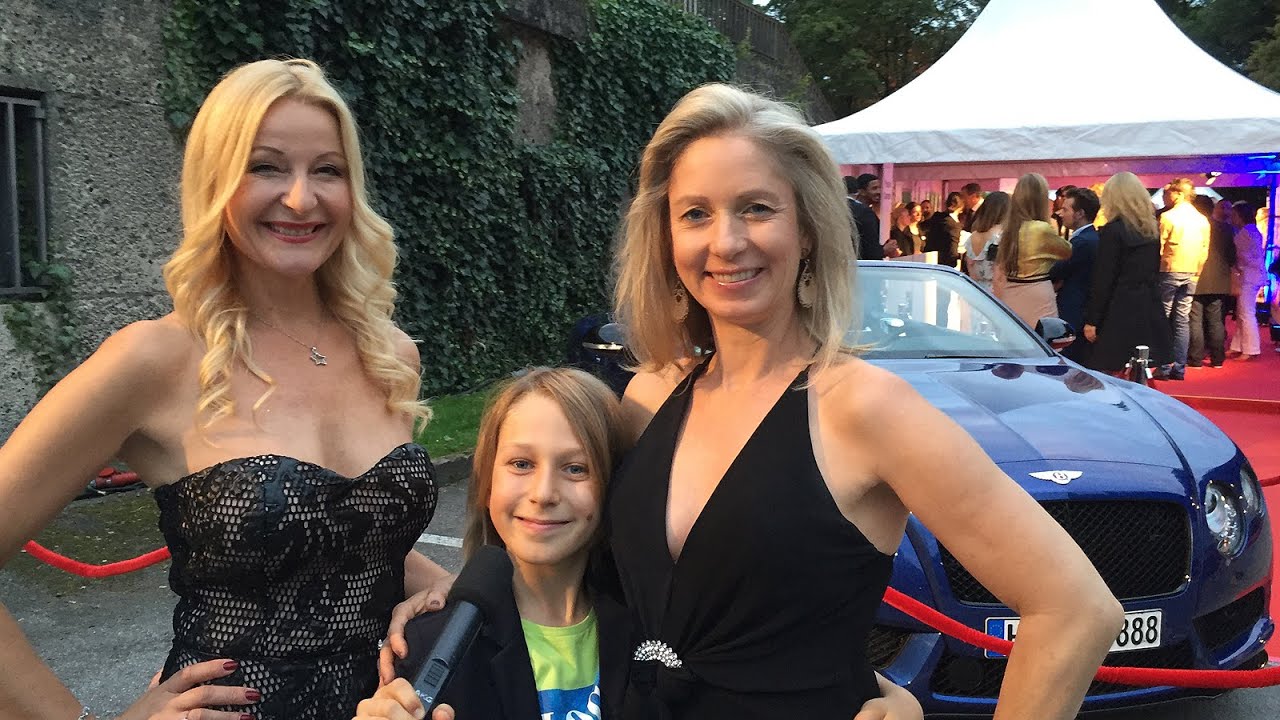 Lara J. Sanders Interview Movie Meets Media 2016 beim Filmfest München YouTube Lara J. Sanders Interview Movie Meets Media 2016 beim Filmfest München YouTube