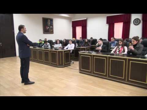 „ იკითხეთ, რაც შეიძლება მეტი“