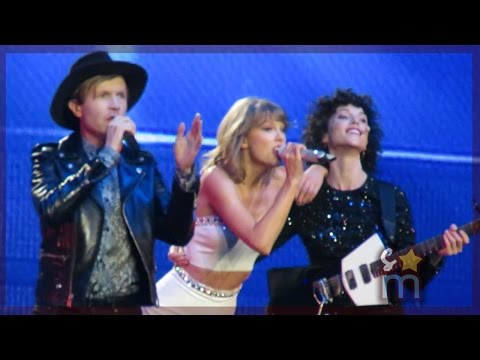 Taylor Swift, Beck & St Vincent - "Dreams" Clip at Staples Center