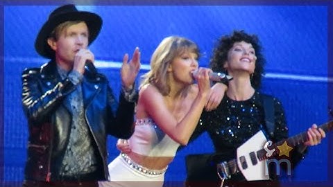 Taylor Swift, Beck & St Vincent - "Dreams" Clip at Staples Center