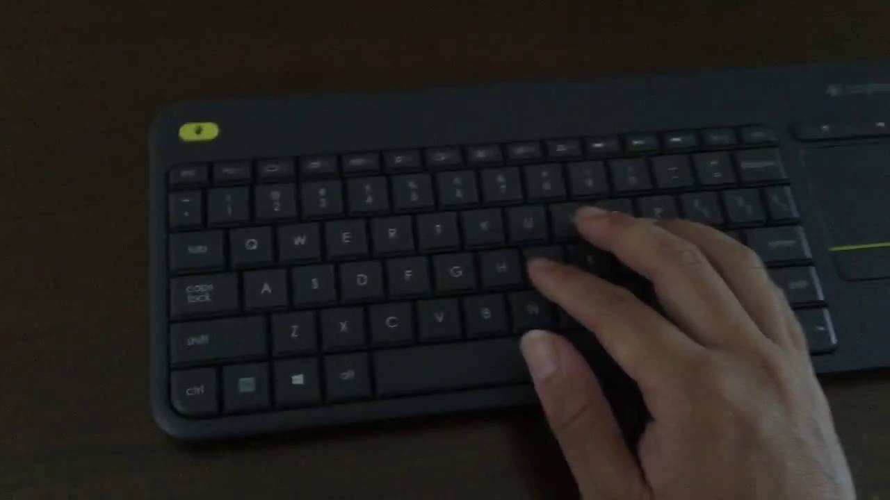 Allerede Abnorm Forbedre Logitech K400 Plus Wireless Keyboard for Smart TV Quick Review and  Impression - YouTube