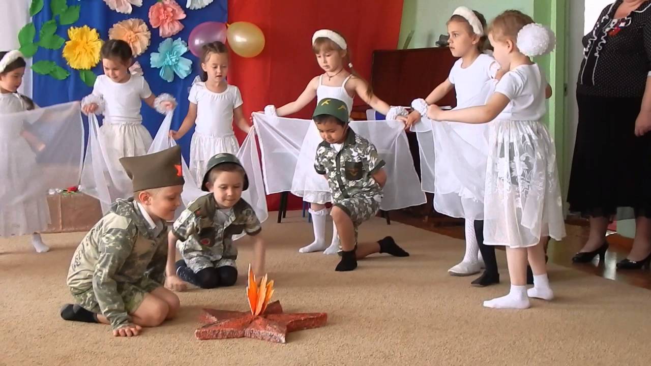 танец помощники в детском саду видео