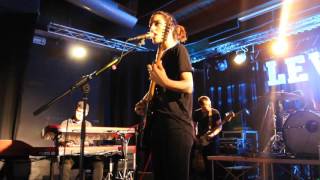 Video thumbnail of "Levante - Lasciami Andare (live@Arci Tom, Mantova)"