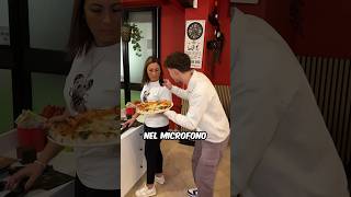 Se NON PARLI nel MICROFONO TI PAGO la PIZZA 100€??(LA FINE?) shorts pizzanapoletana puglia