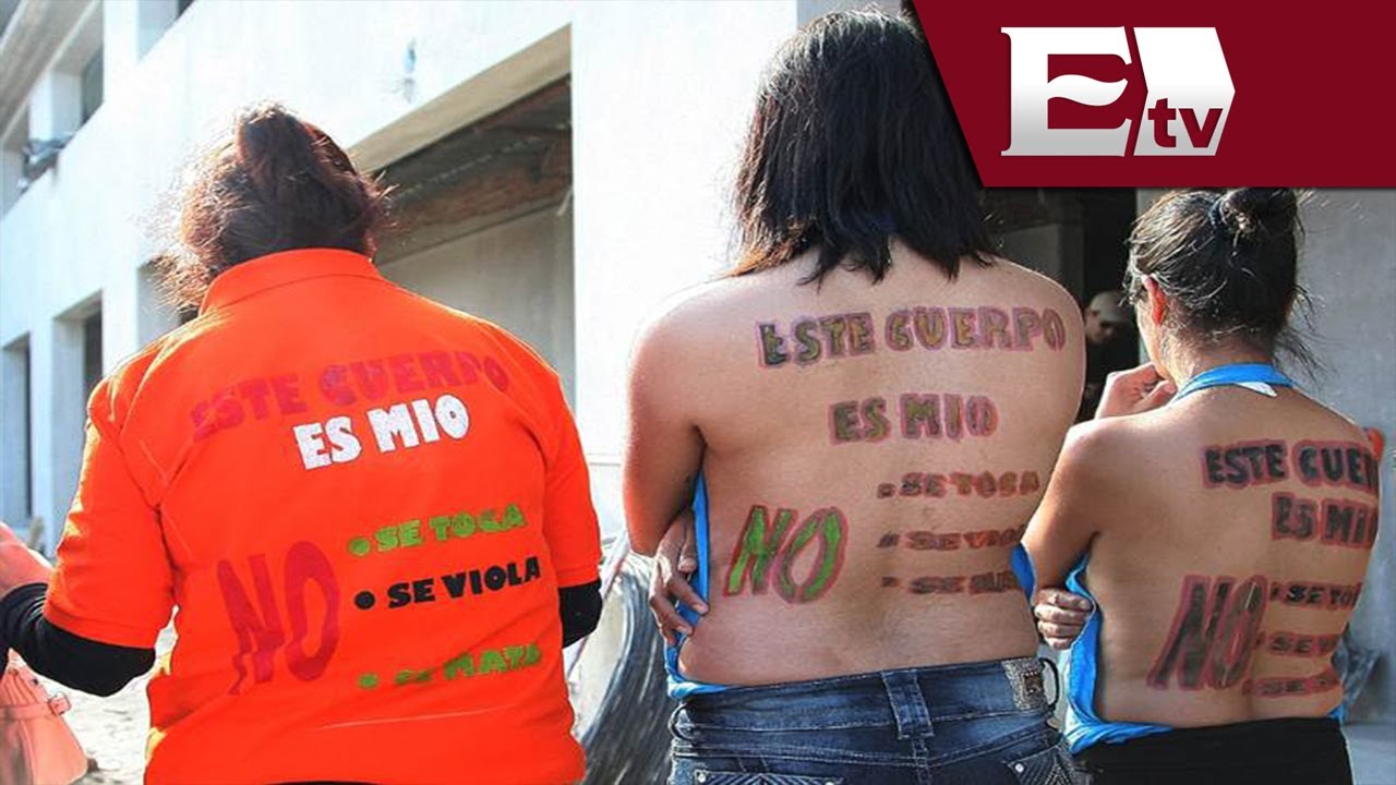 Espaldas desnudas en contra de la violencia a las mujeres en Durango