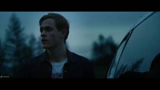 KIMBERLEY TAKES A DIVE | POWER RANGERS (2017) MOVIE