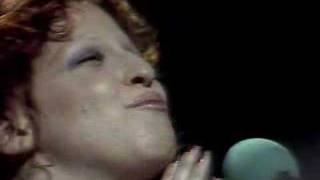 The Bette Midler Show - Hello In There