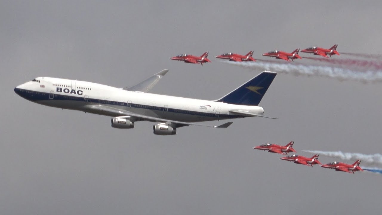 4Kᵁᴴᴰ BOAC Boeing 747 & Red Arrows Flypasts @ RIAT 2019