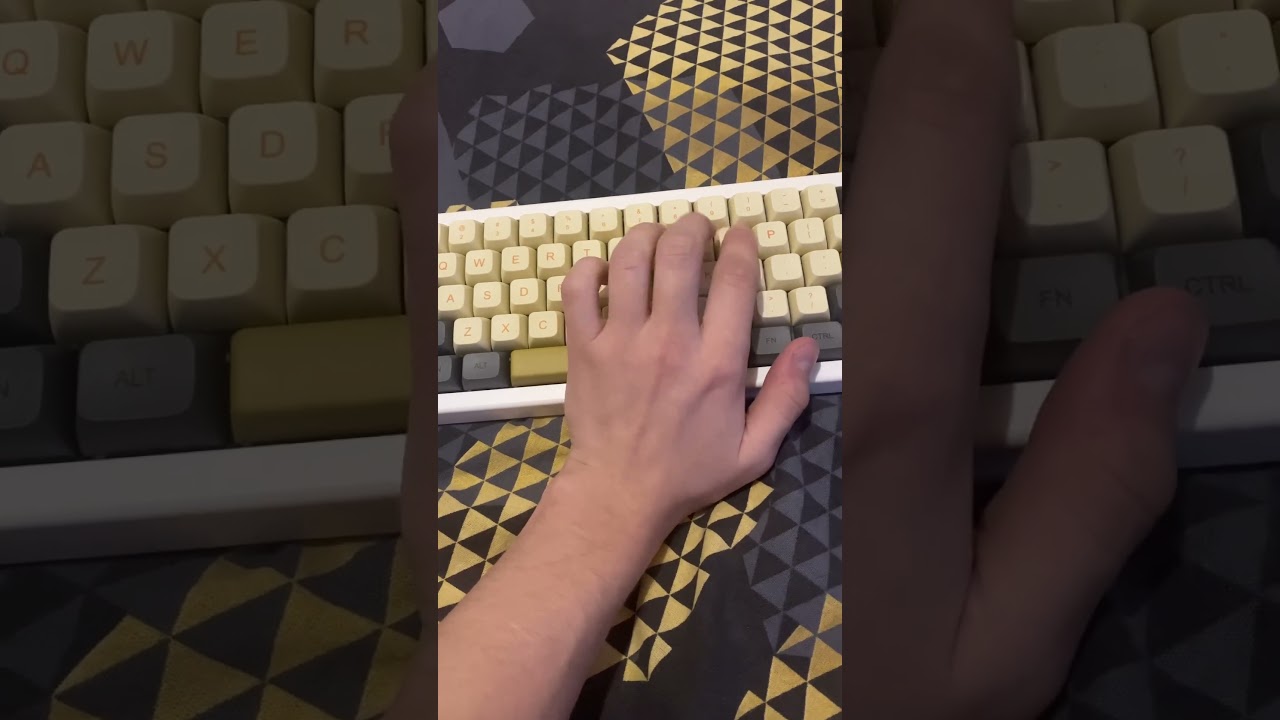 GMK67 White KTT Kang white v3 lubed PBT XDA keycaps + mods sound test