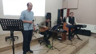 Ercan Ballıses ten yürüyorum dikenlerin üstünde performansı