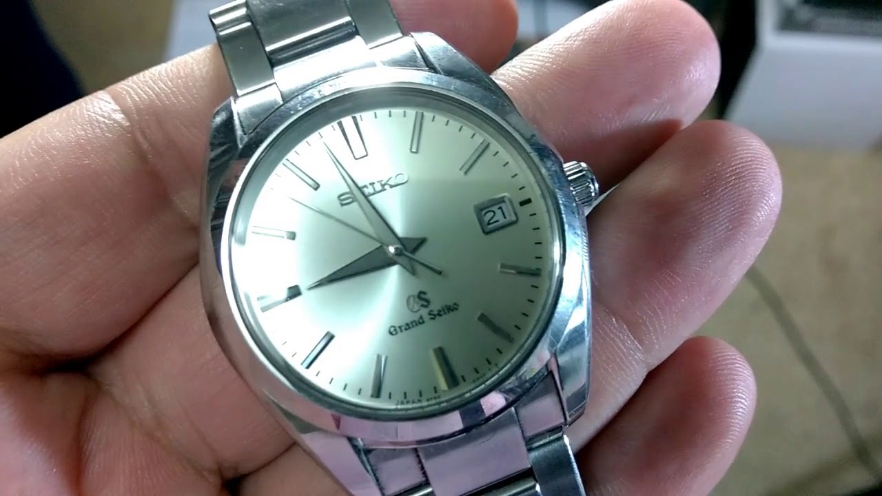 GRAND SEIKO QUARTZ 36mm - Should I buy the ultimate Japanese wrist watch ?  - YouTube