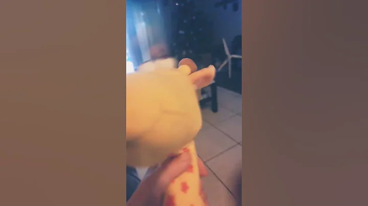 geoffrey the giraffe