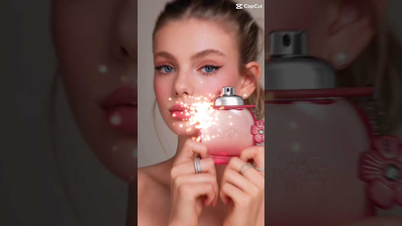 Coach Floral Blush - khơi gợi sự tươi mới và rạng rỡ. 