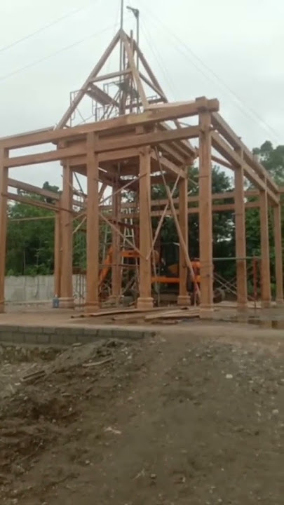 Pembangunan Pendopo Joglo Ciri Khas Rumah Jawa‼️#shorts #woodworking #viral #joglo #husqvarna #jati