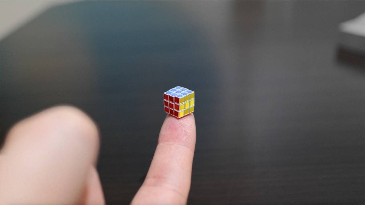 18万円 世界一小さいルービックキューブ解いてみたら難易度が異常すぎた Youtube