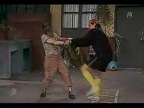 El Chavo del Ocho_Don ramon enseña a boxear al chavo 2 - YouTube