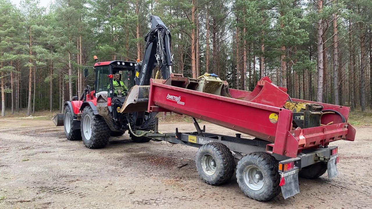 Köp Traktorgrävare Huddig 1260B med tippvagn & många redskap på Klaravik