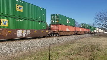 NS 213 Intermodal Taylors, SC w/Lackawanna heritage unit leading