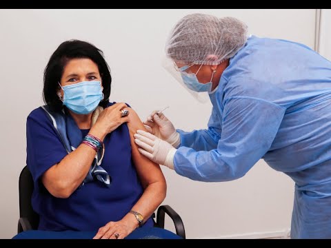 💉 პრეზიდენტი „ასტრაზენეკას“ ვაქცინით აიცრა