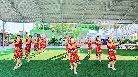 Chiếc khăn Piêu   CLB Dân vũ thôn Đoài xã Phù Linh biểu diễn