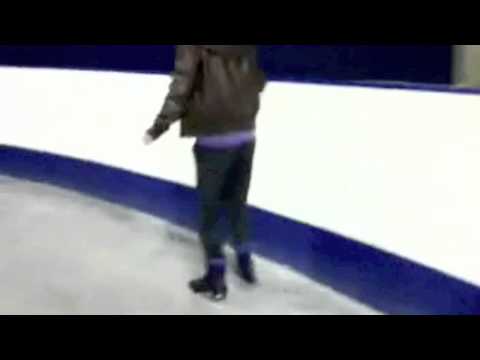 Jodie Ice Skating - 20/12/10