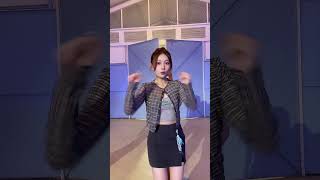 예쁜 애 뒤에 예쁜 애 뒤에 예쁜 애♥️ #BOOM_Challenge #로켓펀치